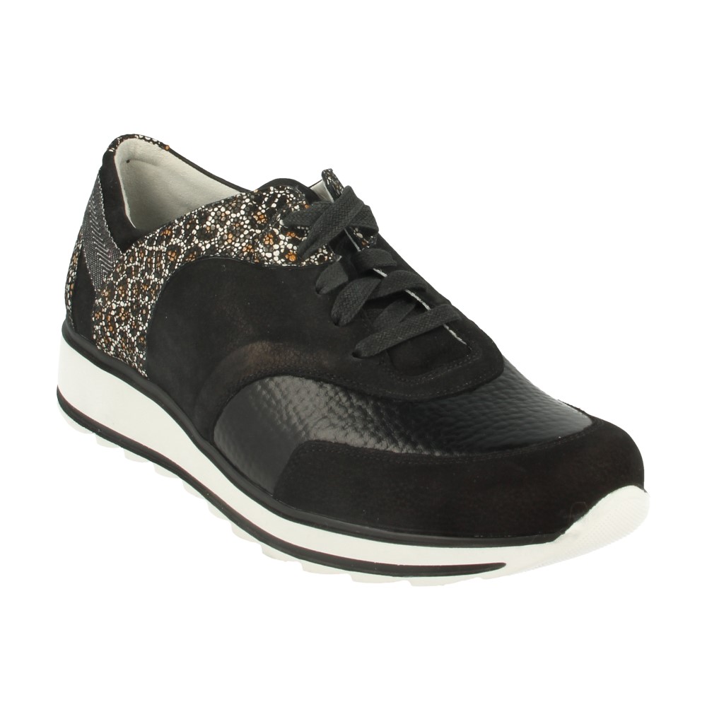 sneakers wijdte k