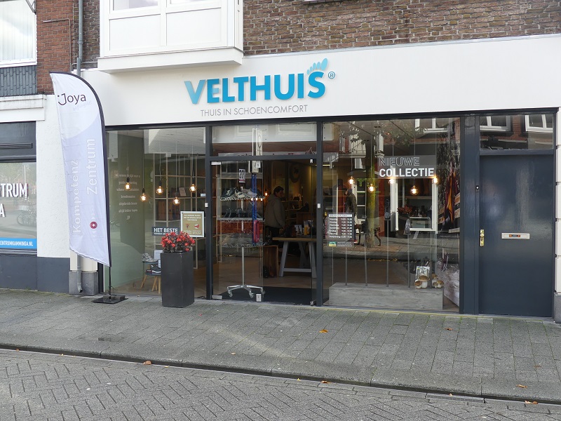 deur Druipend elkaar Schoenenwinkel Enschede, schoenenmode Enschede, schoenenzaak Enschede