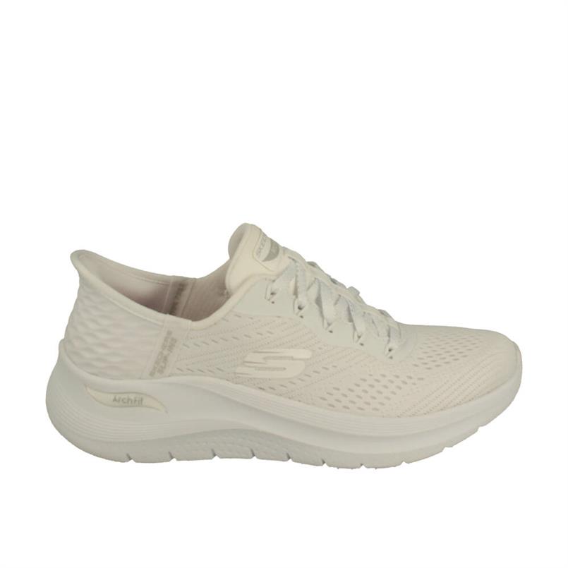 Skechers